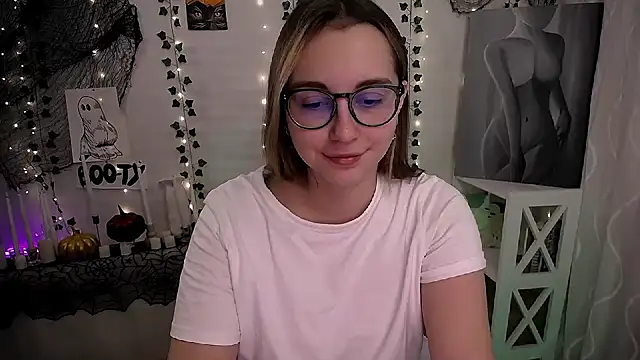 Snapshot of SweetPrincess_ chatting on November 2025 08:13:01 AM SweetPrincess online show from November 2025 08:13:01 AM