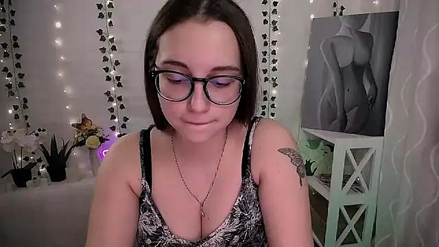 Snapshot of SweetPrincess_ chatting on November 2025 09:08:02 AM SweetPrincess online show from November 2025 09:08:02 AM