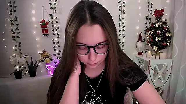 Snapshot of SweetPrincess_ chatting on December 2025 07:39:01 AM SweetPrincess online show from December 2025 07:39:01 AM