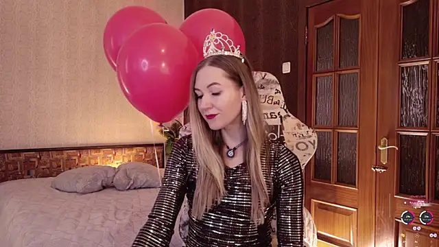 Snapshot of Hello_Lisha chatting on June 2026 08:42:01 AM Hello Lisha online show from June 2026 08:42:01 AM