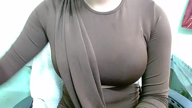 Snapshot of sweet-alia chatting on October 2025 12:47:01 PM sweet-alia online show from October 2025 12:47:01 PM