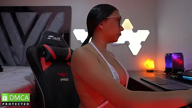 Snapshot of Dubois_Amy chatting on December 2024 02:42:02 AM Dubois Amy online show from December 2024 02:42:02 AM