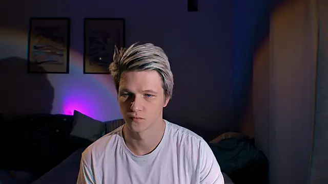 Breston Sweet online show from September 2025 07:02:02 PM