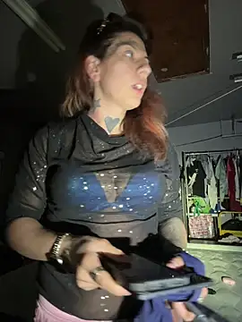 prettypurplep online show from December 2025 07:24:01 AM