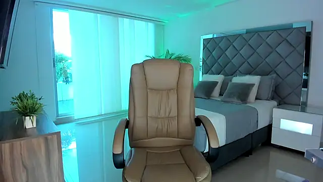 morganaramirez online show from March 2025 07:46:01 PM