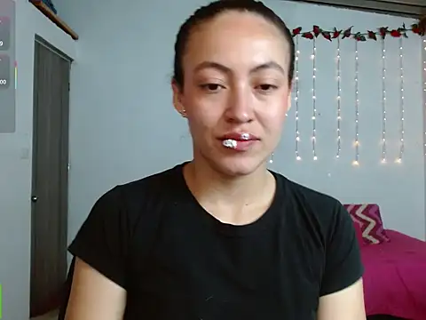 Snapshot of Olivia_Bright chatting on February 2026 06:39:02 PM Olivia Bright online show from February 2026 06:39:02 PM