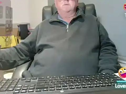 Snapshot of bigbadjon69 chatting on June 2026 10:35:02 PM bigbadjon69 online show from June 2026 10:35:02 PM