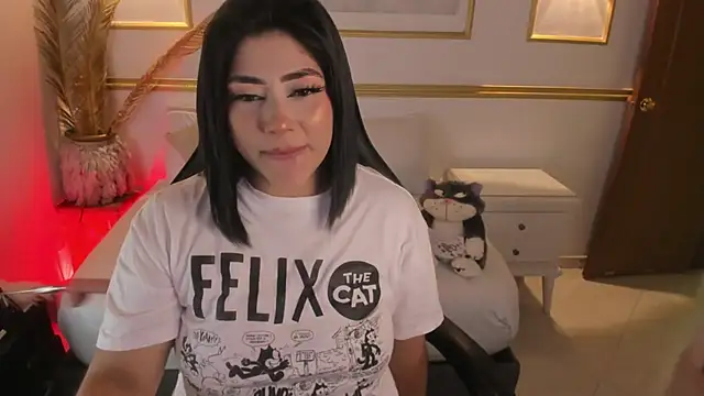 lucy26  online show from February 2025 05:47:02 AM