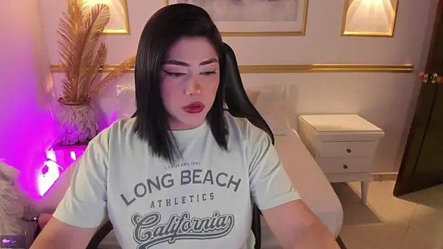 lucy26  online show from February 2025 02:17:02 AM