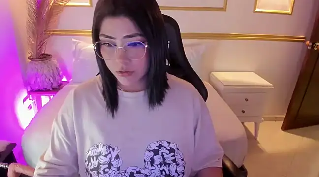 lucy26  online show from March 2025 08:30:02 AM