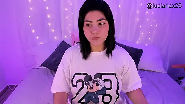 lucy26  online show from November 2025 01:39:01 AM