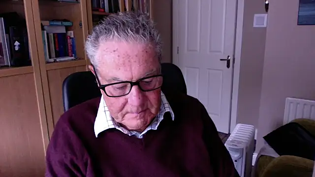 Snapshot of Oldpistolpete chatting on February 2025 10:10:02 AM Oldpistolpete online show from February 2025 10:10:02 AM