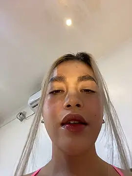 Snapshot of SexFucktoryLily chatting on May 2026 09:25:02 AM SexFucktoryLily online show from May 2026 09:25:02 AM