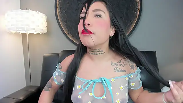 Snapshot of miss_vaiolette chatting on January 2025 11:06:01 AM miss vaiolette online show from January 2025 11:06:01 AM