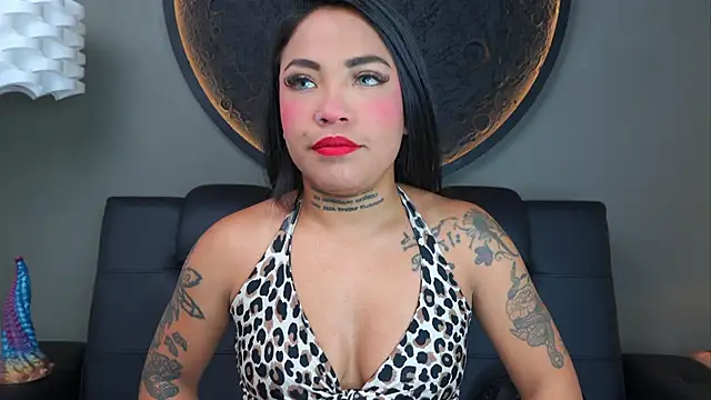 miss vaiolette online show from December 2025 11:07:01 AM