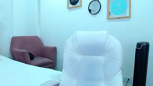 annylouis online show from January 2025 02:22:02 AM