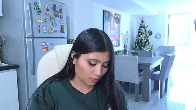 annylouis online show from November 2025 07:41:02 PM