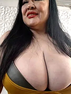 kittyhotass1 online show from October 2025 12:55:02 PM