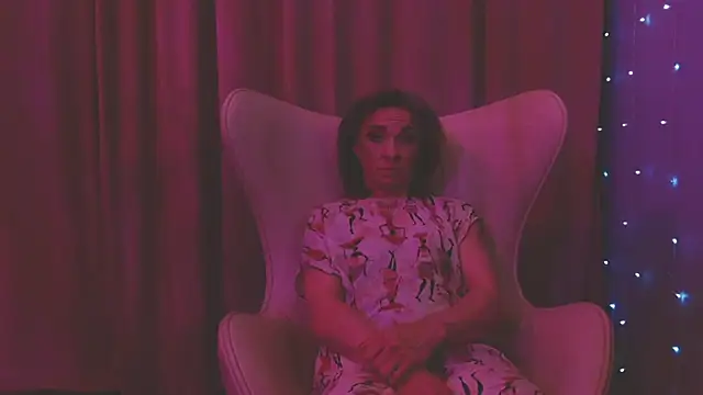 julia renard online show from February 2025 12:40:02 AM