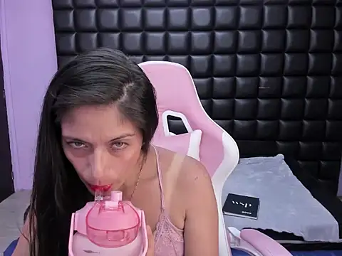 AnnyMilet  online show from November 2025 11:05:02 PM