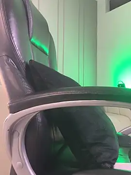 Frank Farrell online show from November 2025 02:54:01 AM