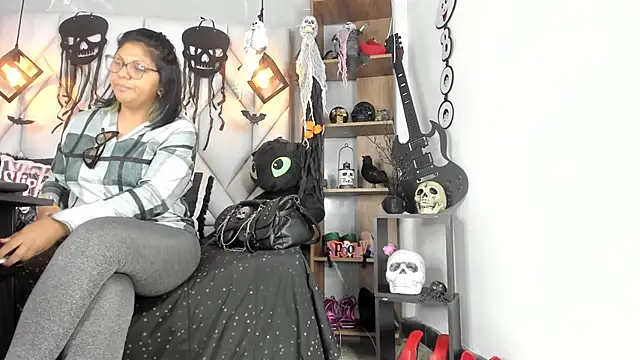 MirandaHaguen online show from October 2025 01:21:01 PM