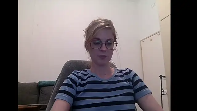 SavannaGirly online show from September 2025 06:59:01 AM