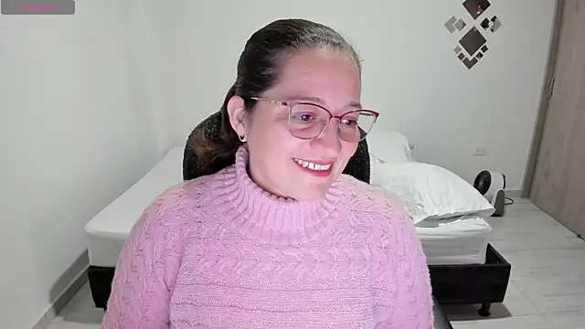 alejandra milf  online show from February 2025 09:08:02 PM