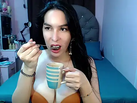 TSDESIREcindy29 online show from October 2025 11:06:01 AM