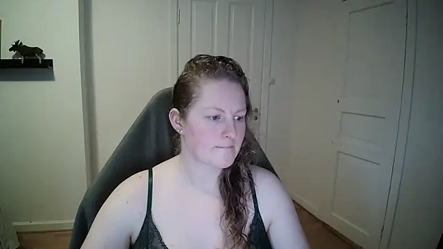 Girlnina-1995 online show from January 2025 11:48:01 AM