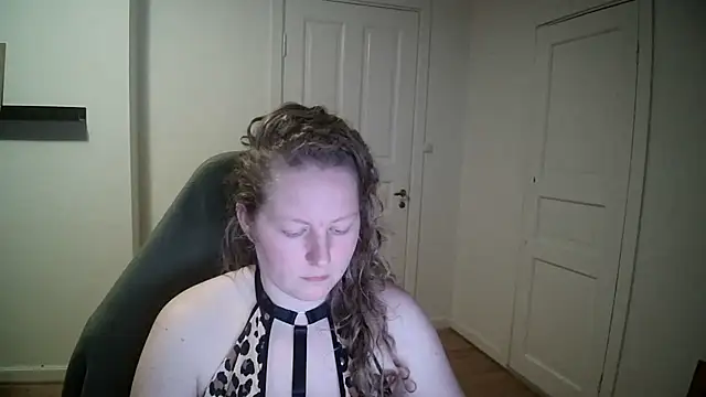 Girlnina-1995 online show from January 2025 07:21:01 PM