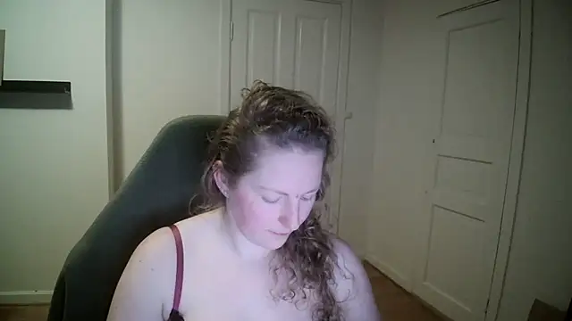 Girlnina-1995 online show from January 2025 07:48:02 PM