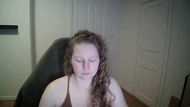 Girlnina-1995 online show from February 2025 11:49:01 AM