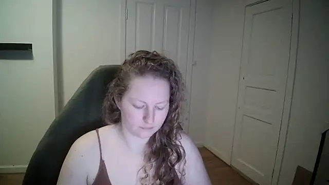 Girlnina-1995 online show from February 2025 03:16:01 PM