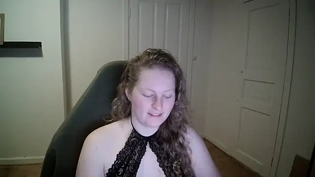 Girlnina-1995 online show from February 2025 04:00:01 PM