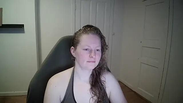 Girlnina-1995 online show from March 2025 08:40:01 AM