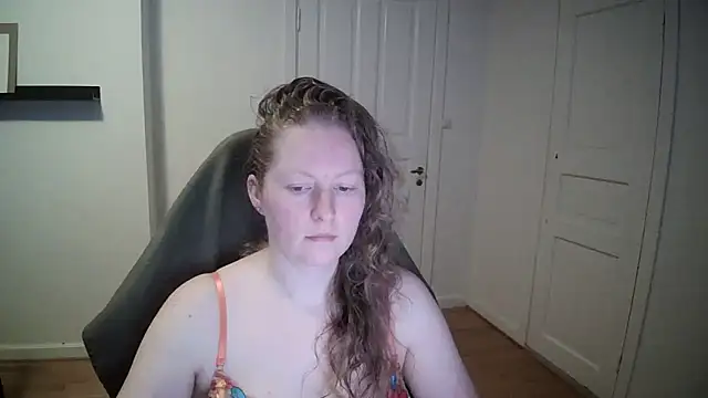 Girlnina-1995 online show from March 2025 09:17:02 AM