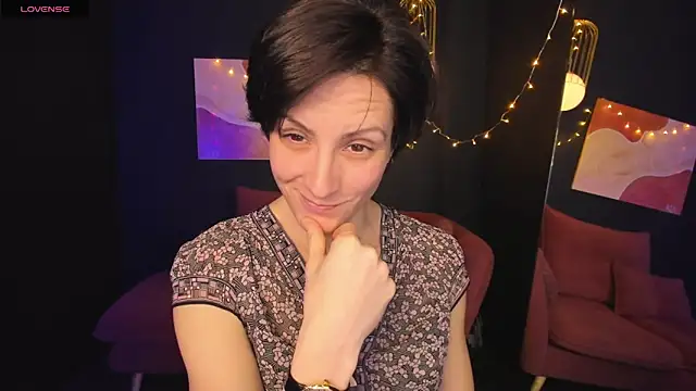 LorenDaze online show from February 2025 02:04:01 PM