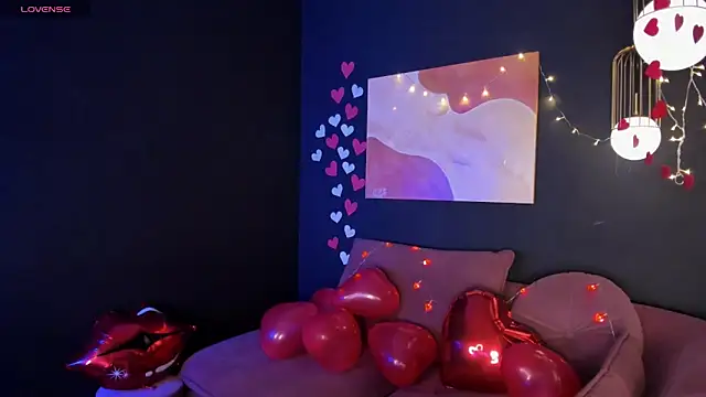 LorenDaze online show from February 2025 05:14:01 PM