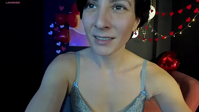 LorenDaze online show from February 2025 05:07:01 PM