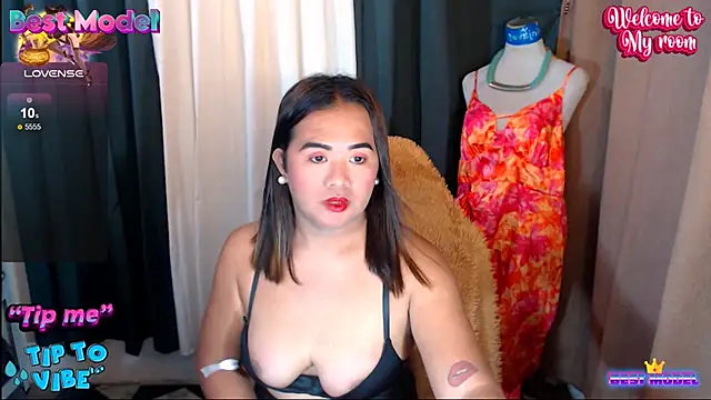 Snapshot of MagnificatMistress chatting on November 2025 01:58:02 AM MagnificatMistress online show from November 2025 01:58:02 AM