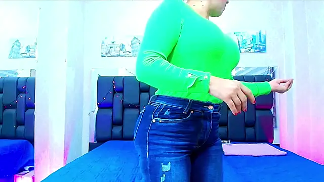 Snapshot of _carolina_fox chatting on February 2025 03:08:02 AM carolina fox online show from February 2025 03:08:02 AM