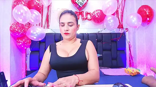 Snapshot of _carolina_fox chatting on February 2025 03:07:01 AM carolina fox online show from February 2025 03:07:01 AM