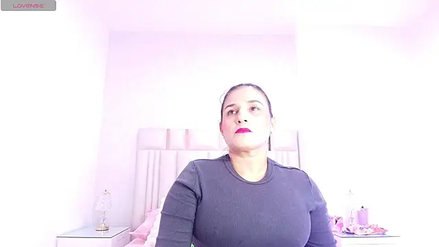 Snapshot of _carolina_fox chatting on November 2025 03:06:01 AM carolina fox online show from November 2025 03:06:01 AM