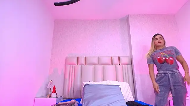 Snapshot of _carolina_fox chatting on November 2025 03:16:01 AM carolina fox online show from November 2025 03:16:01 AM