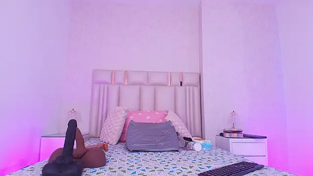 Snapshot of _carolina_fox chatting on May 2026 03:04:02 AM carolina fox online show from May 2026 03:04:02 AM