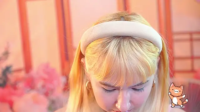 Pinkie Princes online show from November 2025 04:26:02 AM