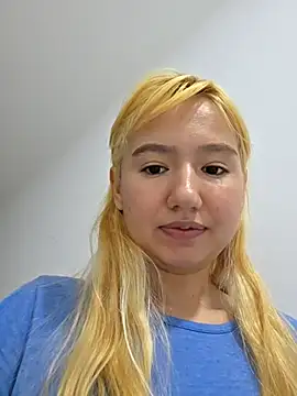 Pinkie Princes online show from December 2025 10:38:02 PM