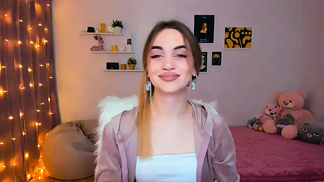 aPieceOfJoy online show from December 2024 08:28:02 PM