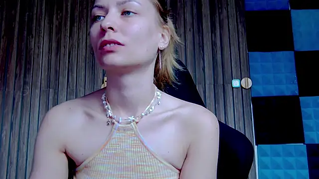 Snapshot of karo123421 chatting on March 2025 08:58:02 AM karo123421 online show from March 2025 08:58:02 AM